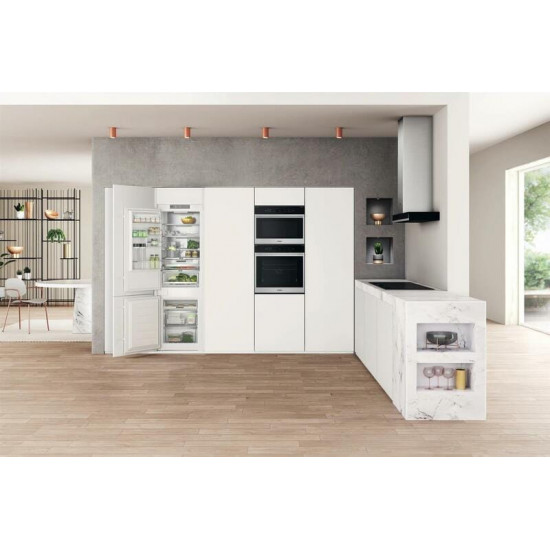 Вбудований холодильник Whirlpool WHC18T573