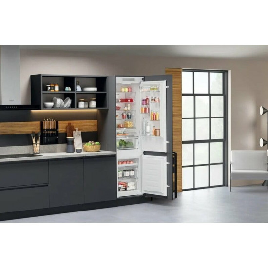 Вбудований холодильник Hotpoint-Ariston HAC20T321