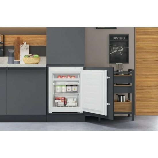 Вбудований холодильник Hotpoint-Ariston HAC20T321