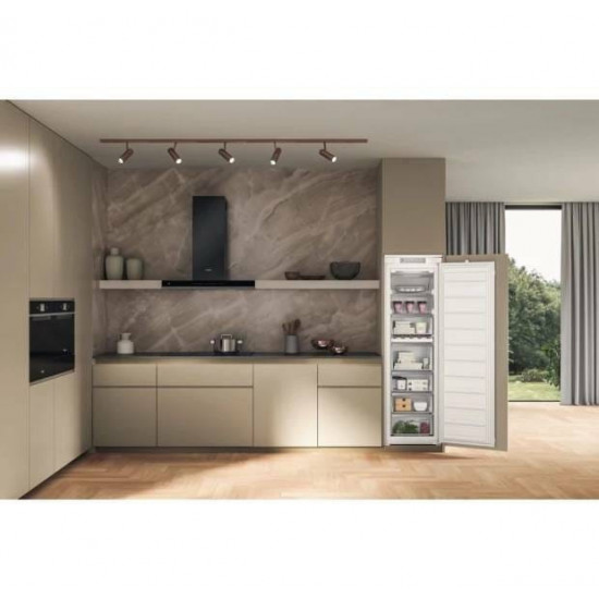 Вбудована морозильна камера Whirlpool WHSD18F013D1