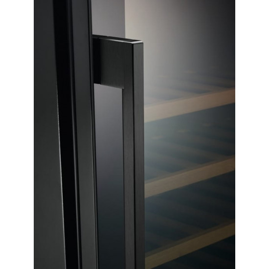 Вбудована винна шафа Electrolux EWUS020B5B