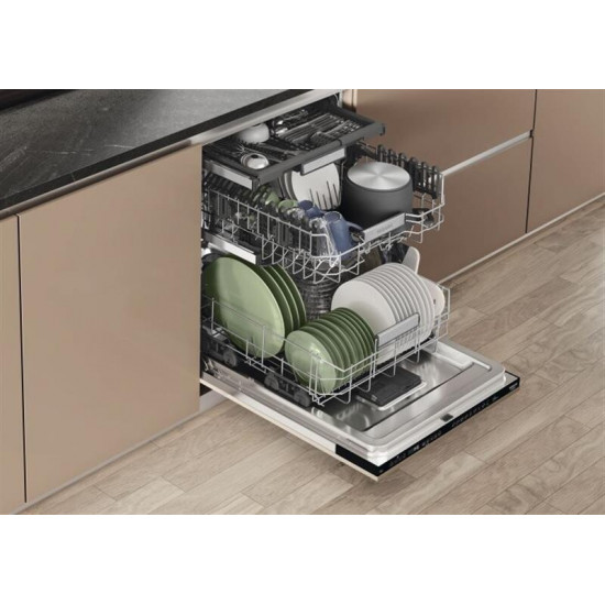 Вбудована посудомийна машина Hotpoint-Ariston HM7 42 L