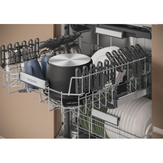 Вбудована посудомийна машина Hotpoint-Ariston HM7 42 L